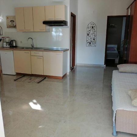 Apartments Milka Povljana Bagian luar foto